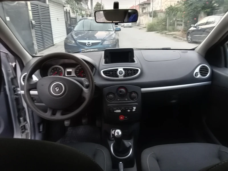 Renault Clio, снимка 8 - Автомобили и джипове - 47609830