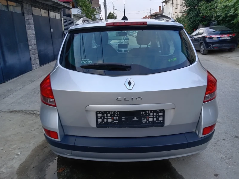 Renault Clio, снимка 2 - Автомобили и джипове - 47609830