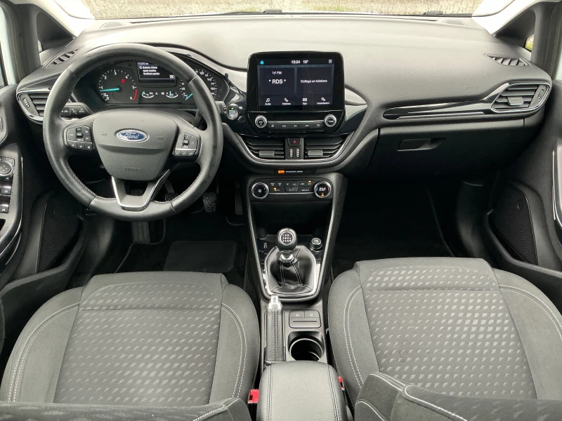 Ford Fiesta 1.5 dci, снимка 12 - Автомобили и джипове - 47205874