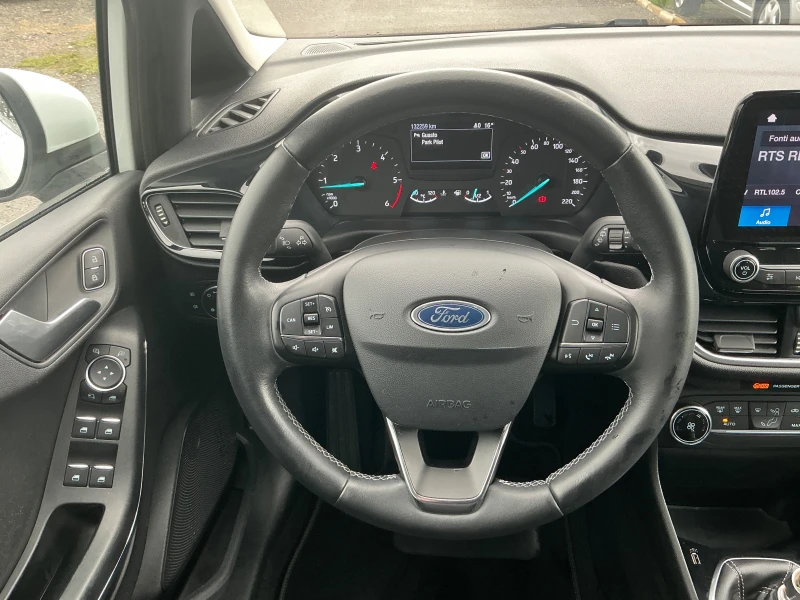 Ford Fiesta 1.5 dci, снимка 11 - Автомобили и джипове - 47205874