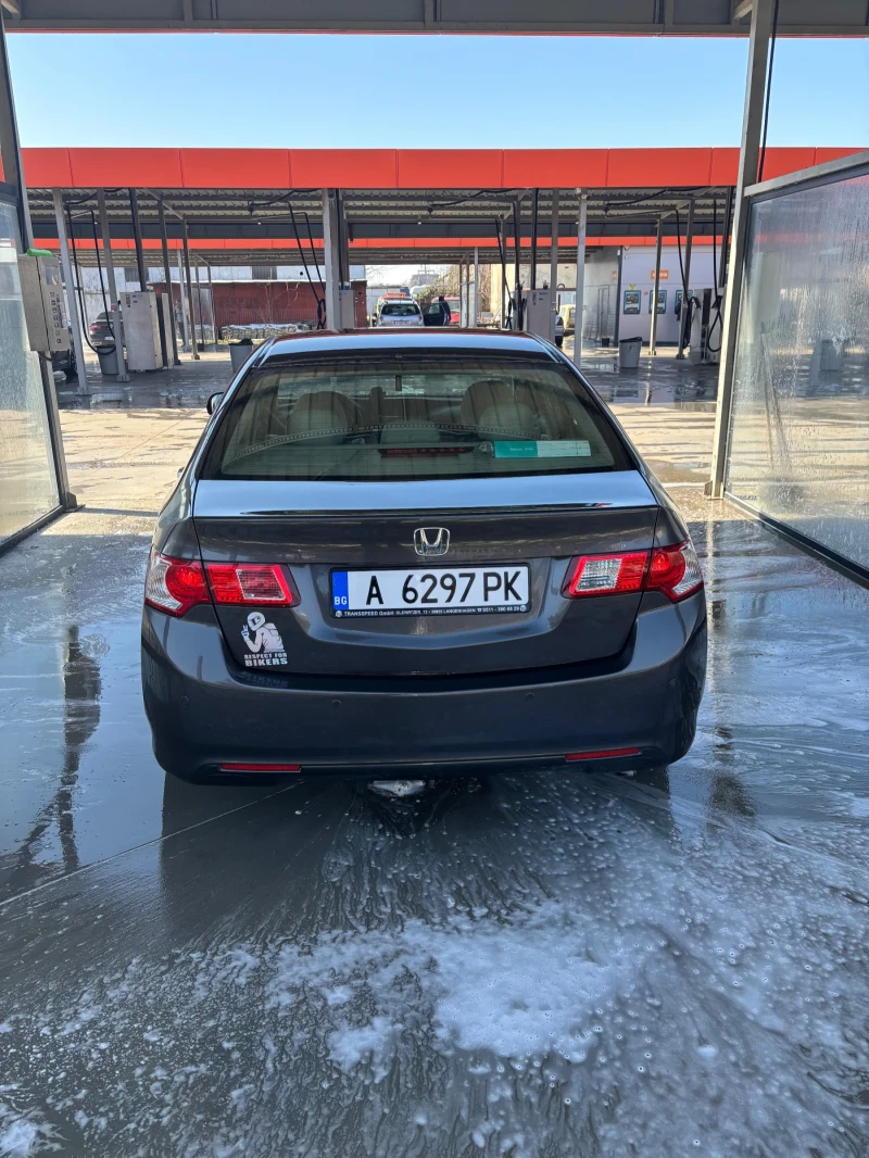 Honda Accord 8 GEN, снимка 2 - Автомобили и джипове - 52596281