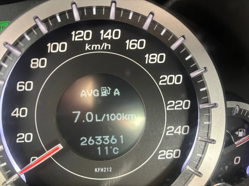 Honda Accord 8 GEN, снимка 7 - Автомобили и джипове - 52596281