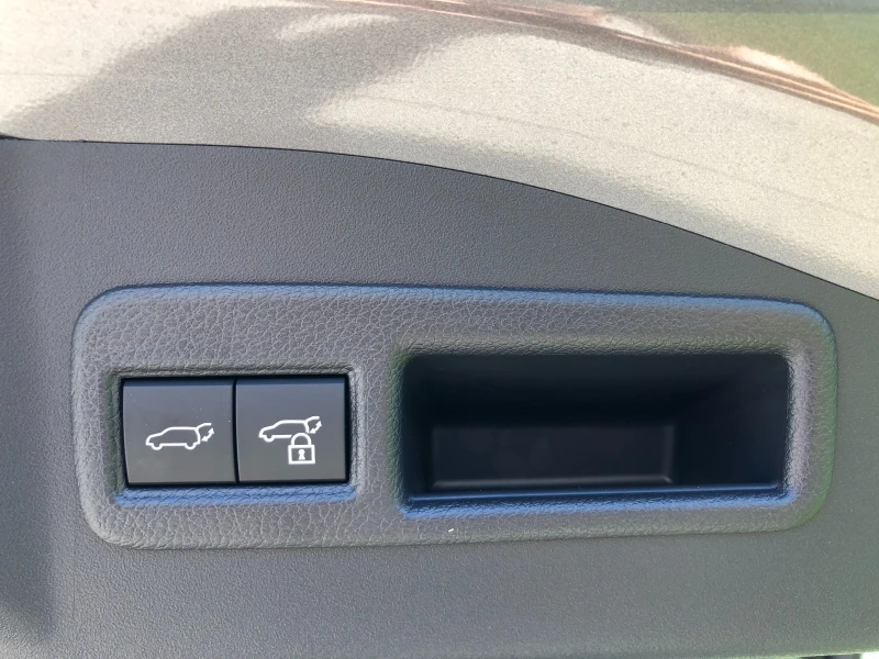 Toyota bZ4X Executive AWD, снимка 14 - Автомобили и джипове - 51567646