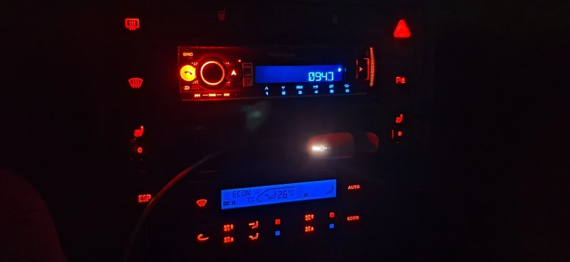 VW Sharan 2.8 4motion gaz, снимка 5 - Автомобили и джипове - 51648900