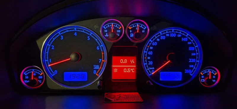 VW Sharan 2.8 4motion gaz, снимка 2 - Автомобили и джипове - 51648900