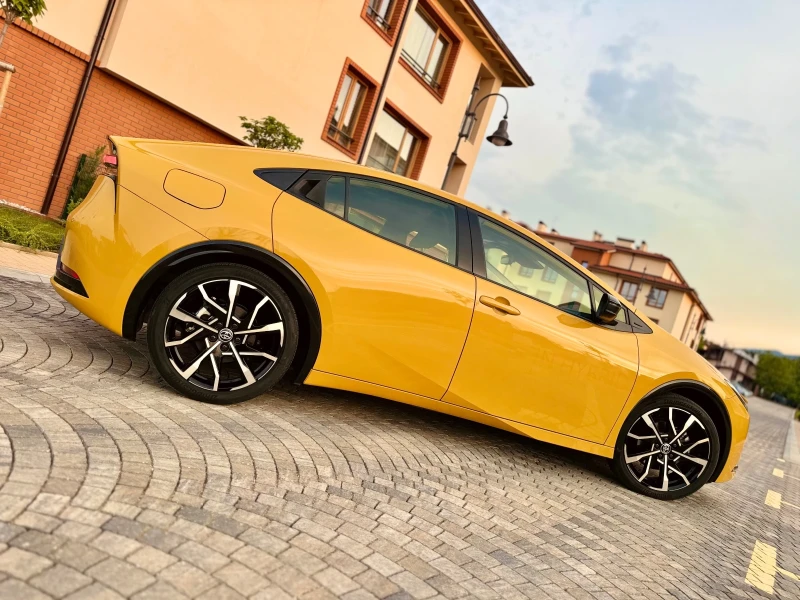 Toyota Prius  = 10 Години Гаранция = Пълна сервизна история = , снимка 7 - Автомобили и джипове - 51918349