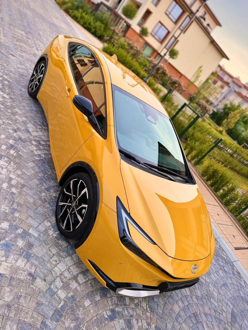 Toyota Prius  = 10 Години Гаранция = Пълна сервизна история = , снимка 2 - Автомобили и джипове - 51918349