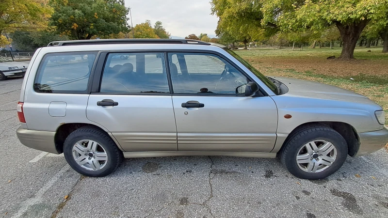 Subaru Forester, снимка 3 - Автомобили и джипове - 52478149