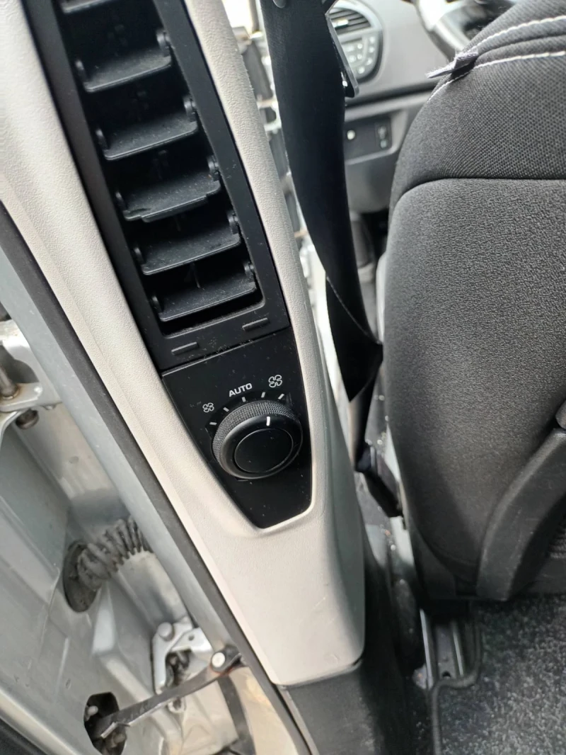 Citroen C4 Picasso, снимка 3 - Автомобили и джипове - 52432581