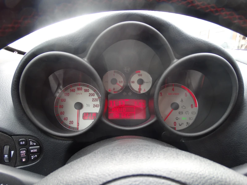 Alfa Romeo Gt 1.9 jtd 150, снимка 8 - Автомобили и джипове - 52693188