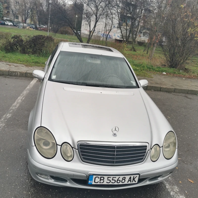 Mercedes-Benz E 220, снимка 4 - Автомобили и джипове - 52892413