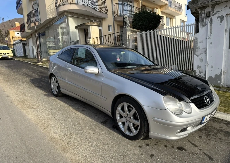 Mercedes-Benz C 220, снимка 3 - Автомобили и джипове - 53394310