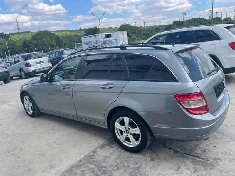 Mercedes-Benz C 220 2.2cdi *6ck*NAVI*, снимка 4 - Автомобили и джипове - 34048576