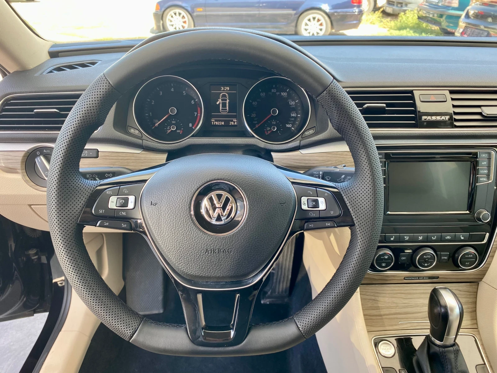 VW Passat 2.0 Бензин, Дистроник , Реални КМ. - изображение 9