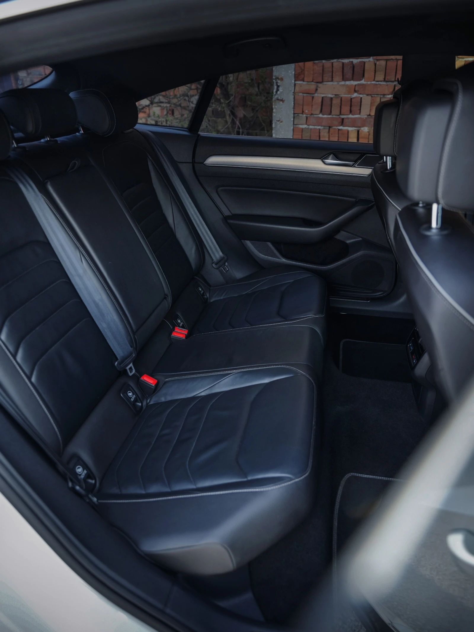 VW Arteon R-Line 2.0TSI 264HP DSG 4 Motion - изображение 10