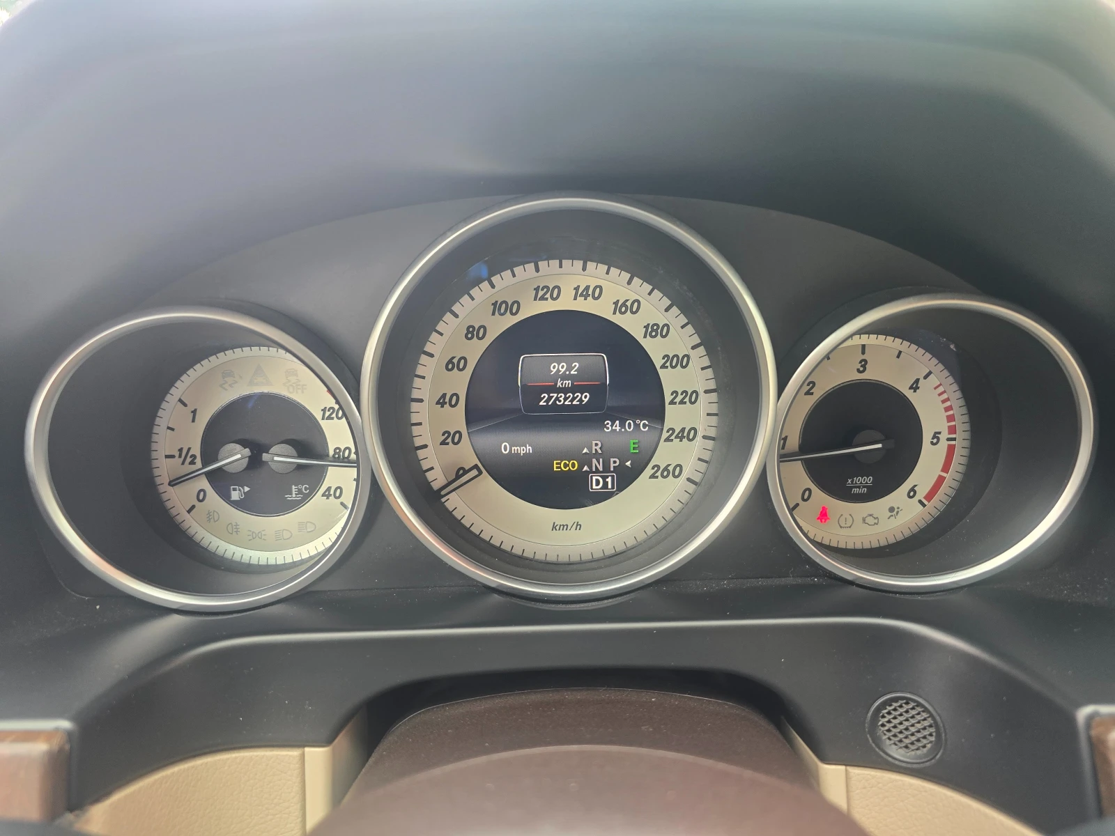 Mercedes-Benz E 220 BLUETEC - изображение 10