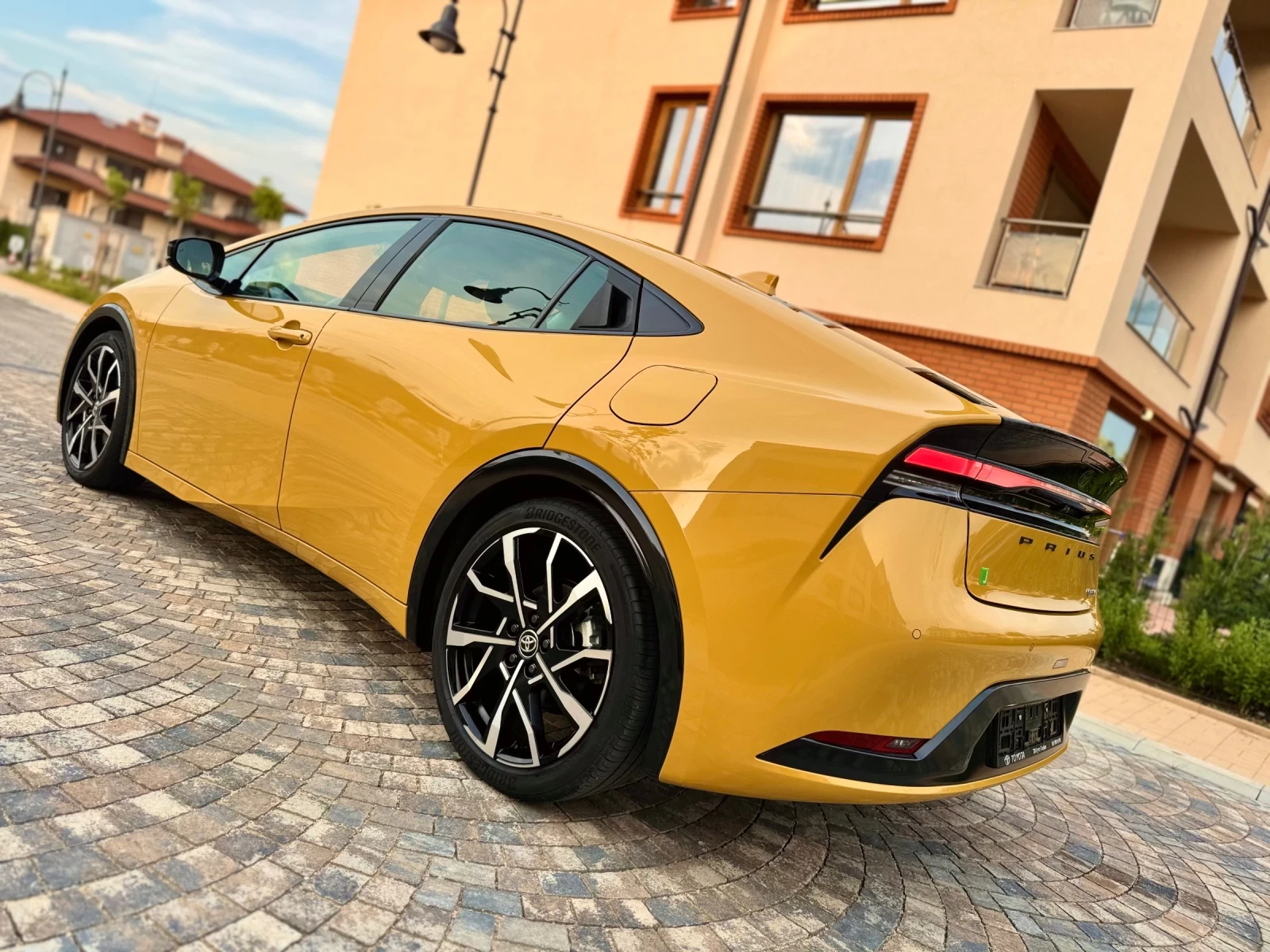 Toyota Prius  = 10 Години Гаранция = Пълна сервизна история =  - изображение 3