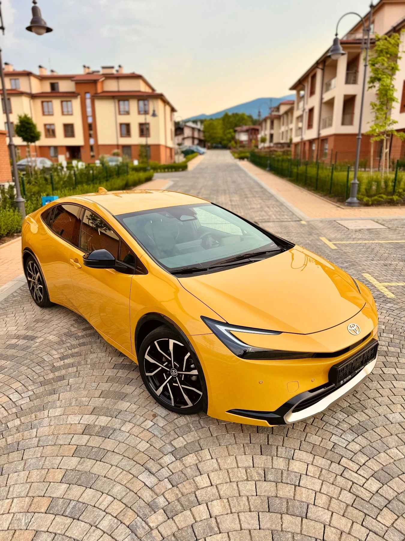Toyota Prius  = 10 Години Гаранция = Пълна сервизна история =  - изображение 5
