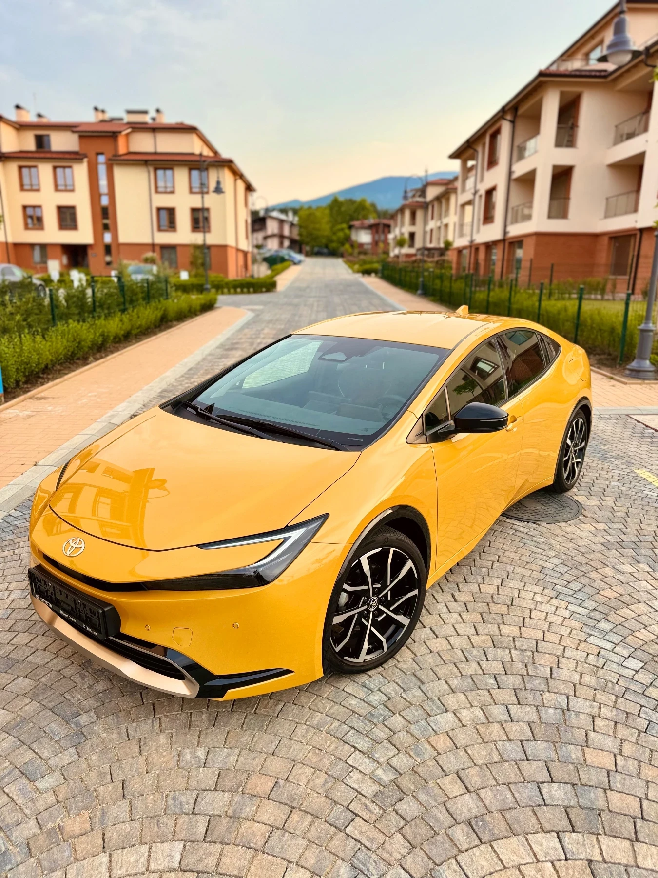 Toyota Prius  = 10 Години Гаранция = Пълна сервизна история =  - изображение 6