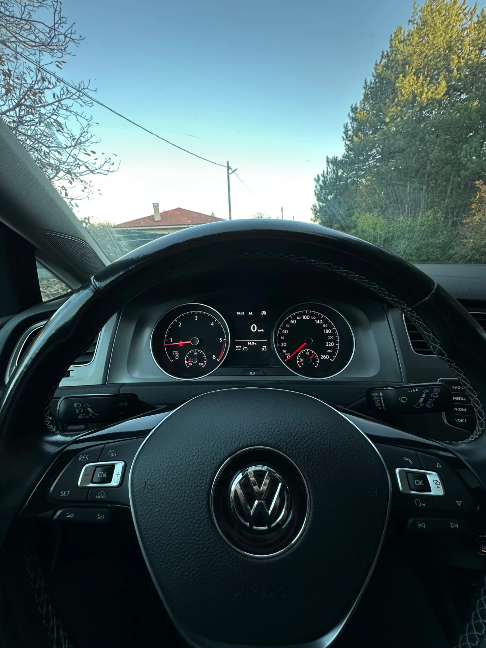 VW Golf 2.0 TDI Lounge - изображение 9