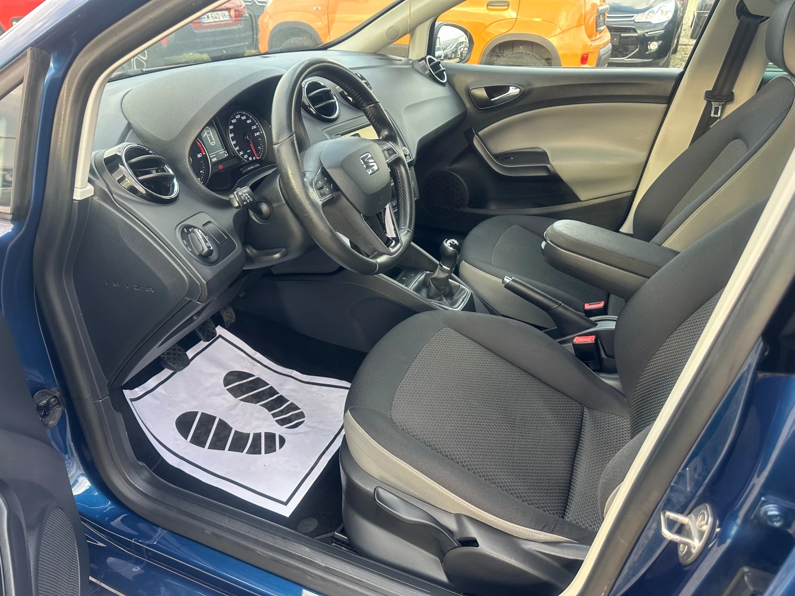 Seat Ibiza, снимка 7 - Автомобили и джипове - 53878453