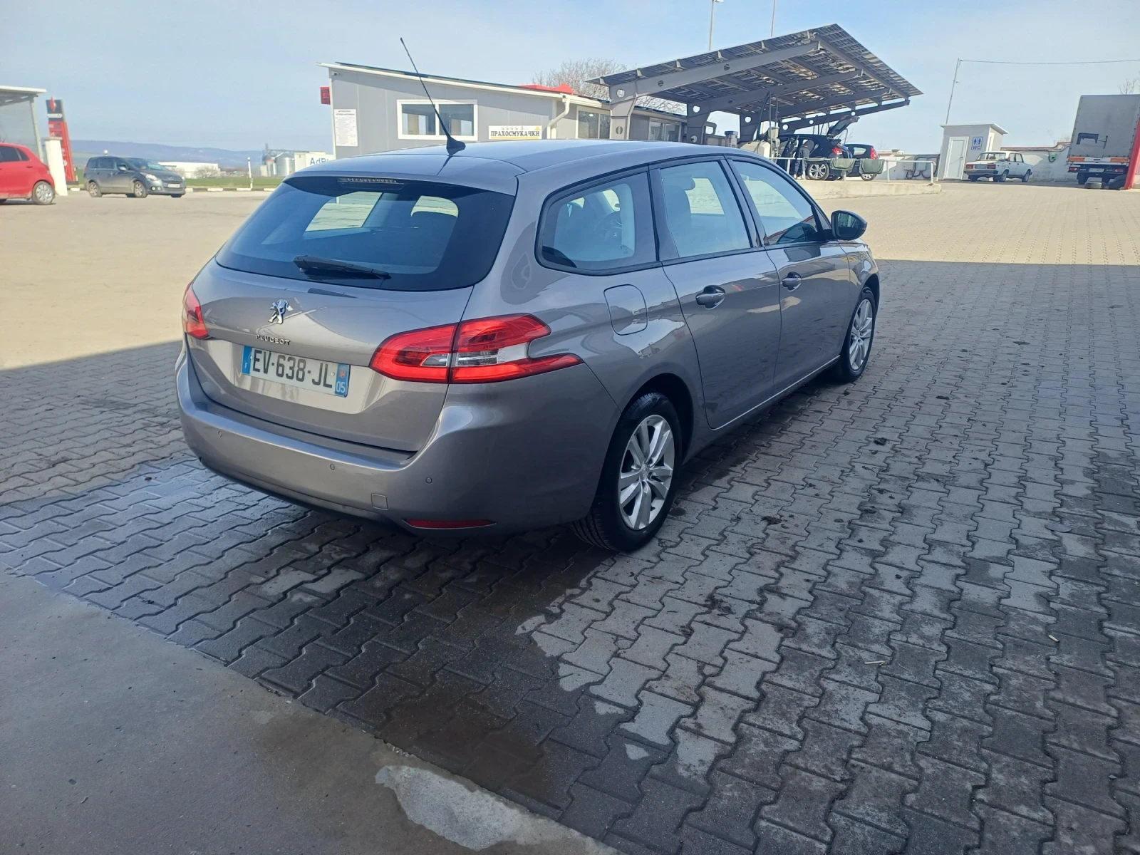 Peugeot 308 1.6hdi Facelift, снимка 5 - Автомобили и джипове - 54134349