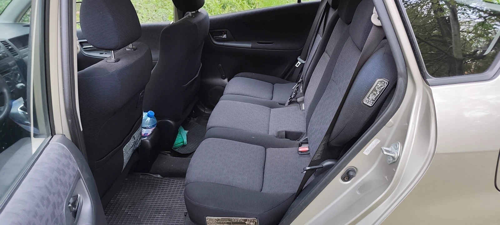 Toyota Corolla verso D4D , снимка 15 - Автомобили и джипове - 54320379