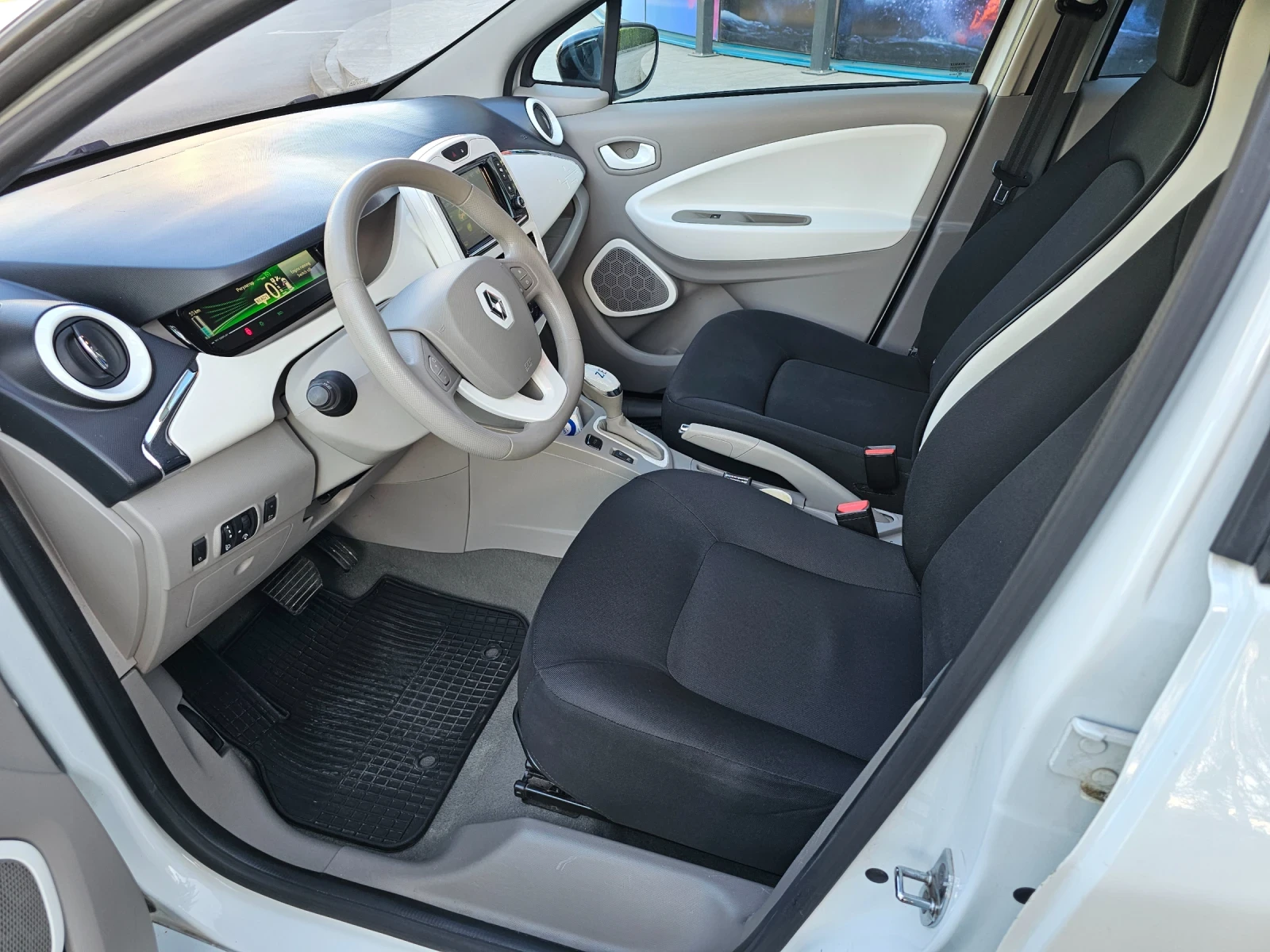 Renault Zoe ������ ���� ���� ������� �������� ������. | Mobile.bg � ����������� 6