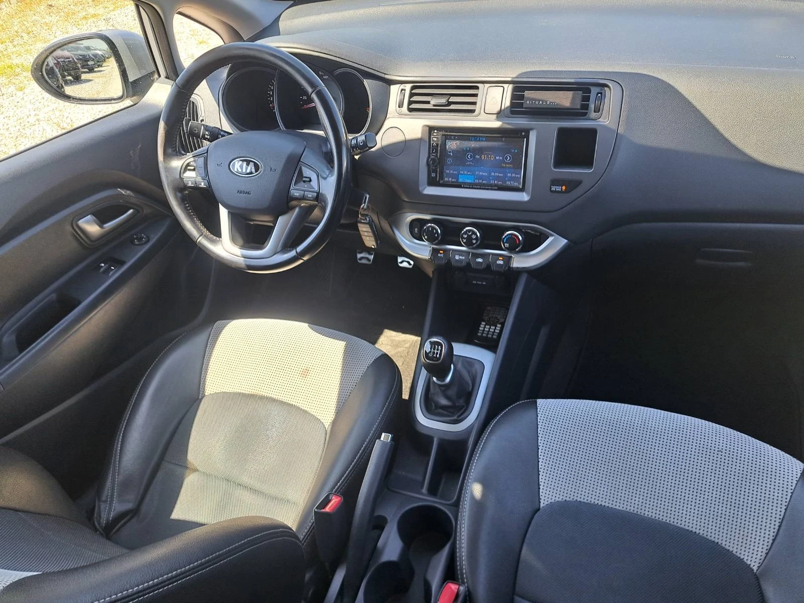 Kia Rio 1, 4 ШВЕЙЦАРИЯ , снимка 12 - Автомобили и джипове - 54340574