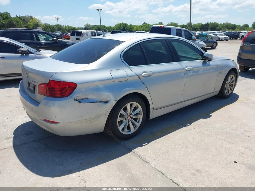 BMW 528 2.0l I, снимка 4 - Автомобили и джипове - 54389618