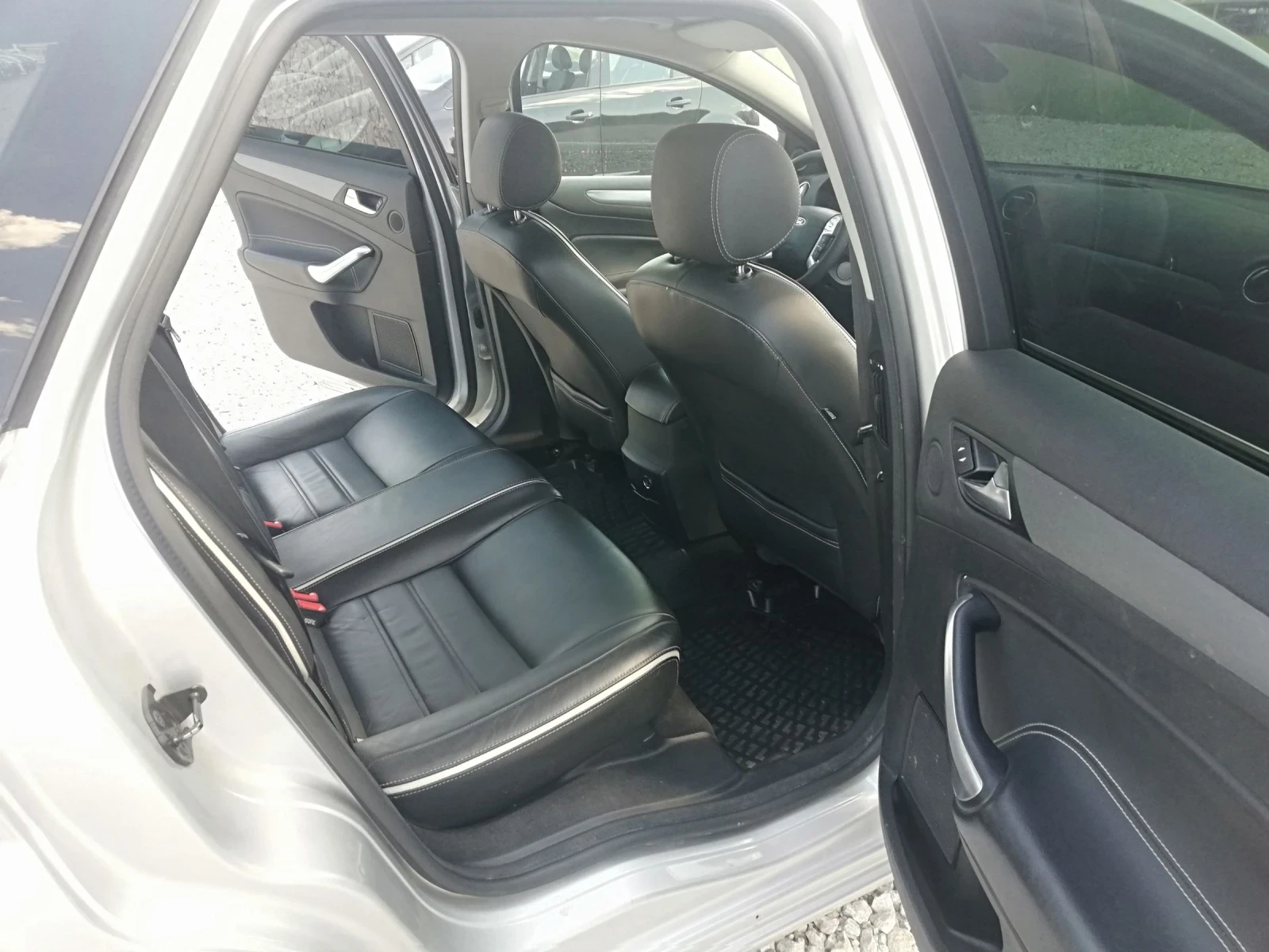Ford Mondeo 2.0d klima 163ks, снимка 12 - Автомобили и джипове - 54414785