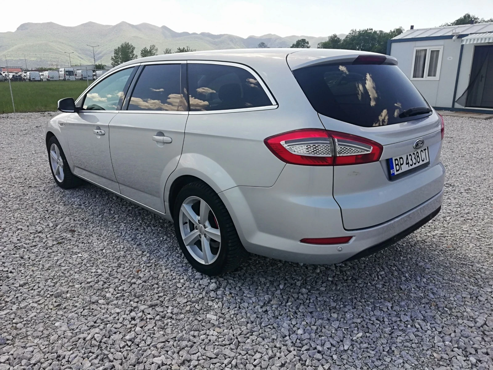 Ford Mondeo 2.0d klima 163ks, снимка 4 - Автомобили и джипове - 54414785