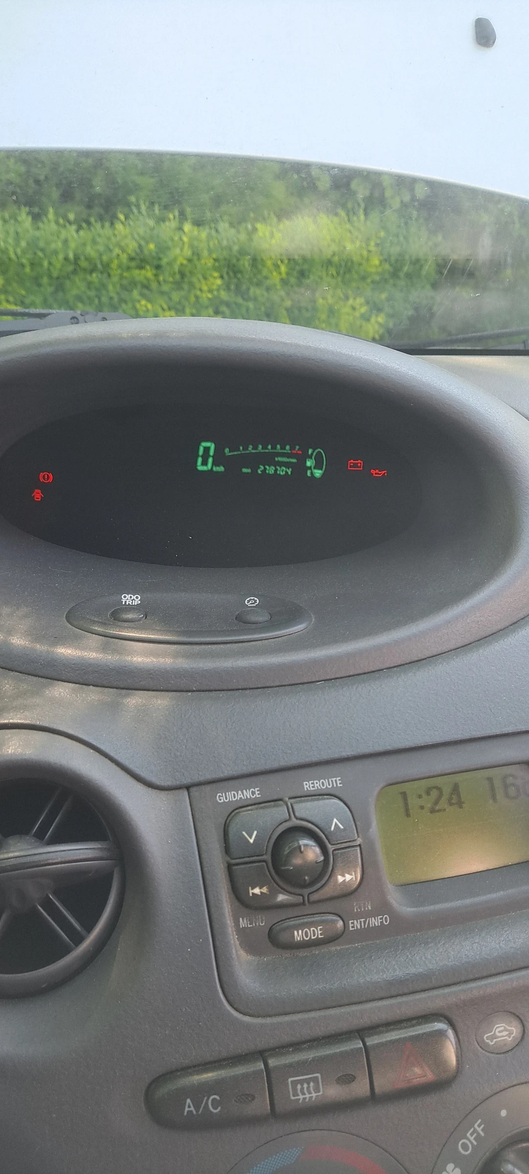 Toyota Yaris, снимка 7 - Автомобили и джипове - 54621621