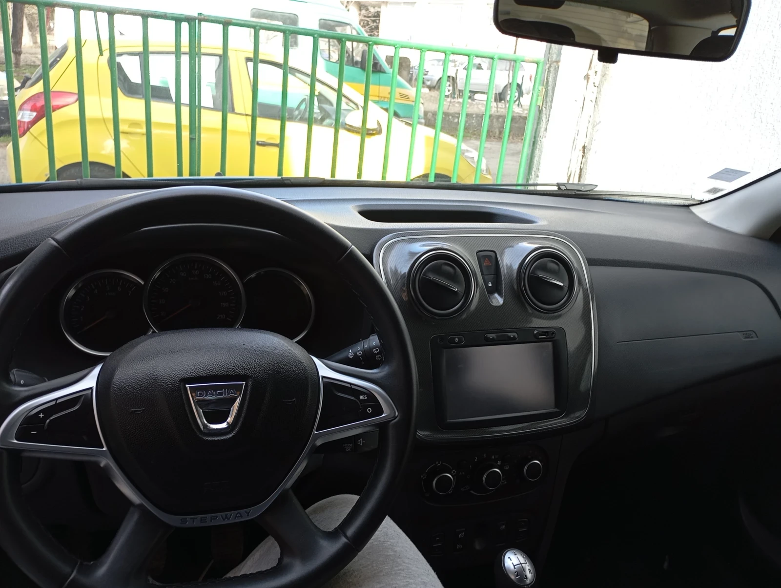 Dacia Logan TURBO Benzin 16v STEPWAY , снимка 3 - Автомобили и джипове - 54714783
