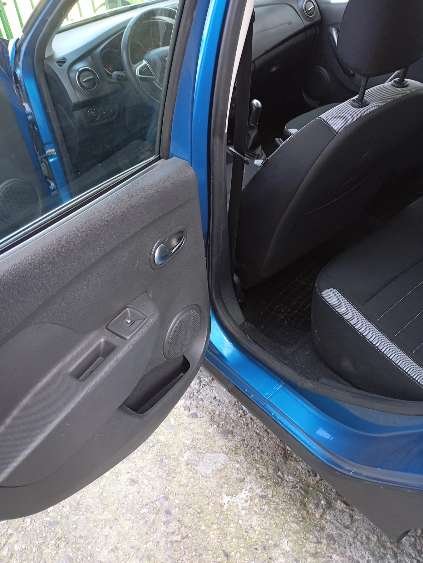 Dacia Logan TURBO Benzin 16v STEPWAY , снимка 8 - Автомобили и джипове - 54714783