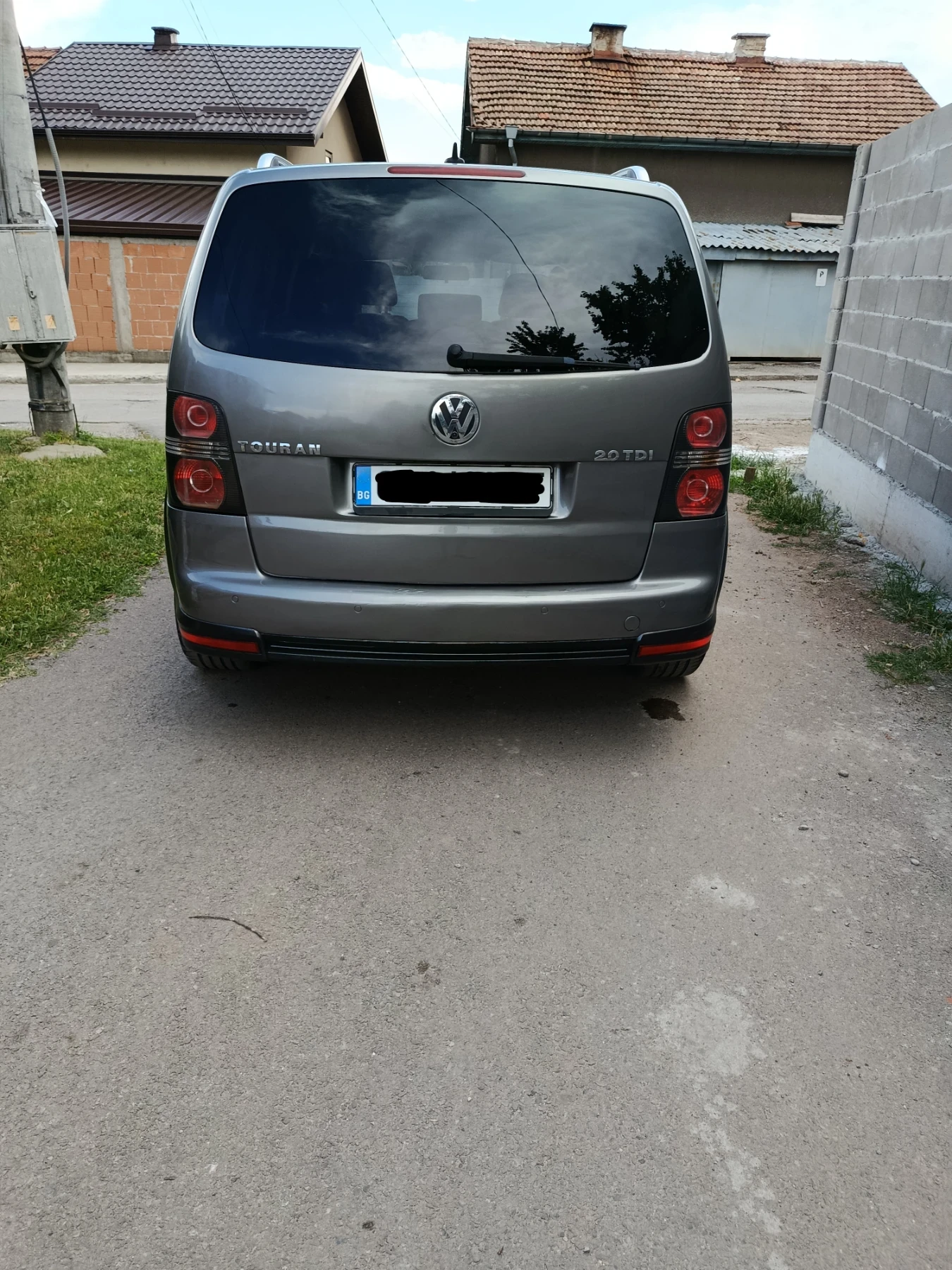 VW Touran 2.0 TDI BMM, снимка 7 - Автомобили и джипове - 54873018