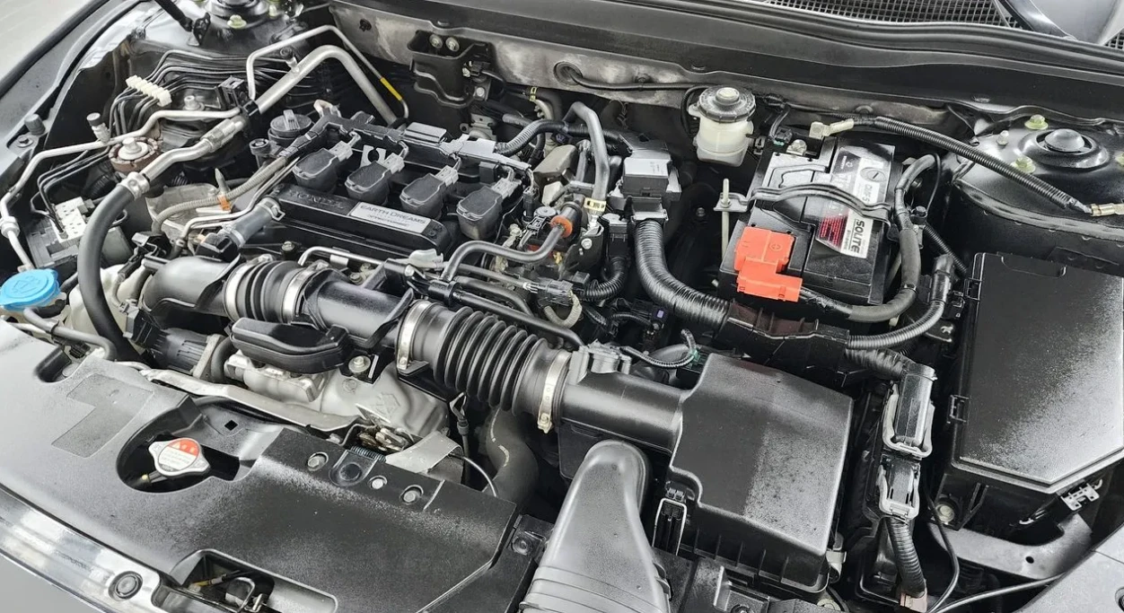 Honda Accord 1.5Т Бензин, снимка 14 - Автомобили и джипове - 55097318