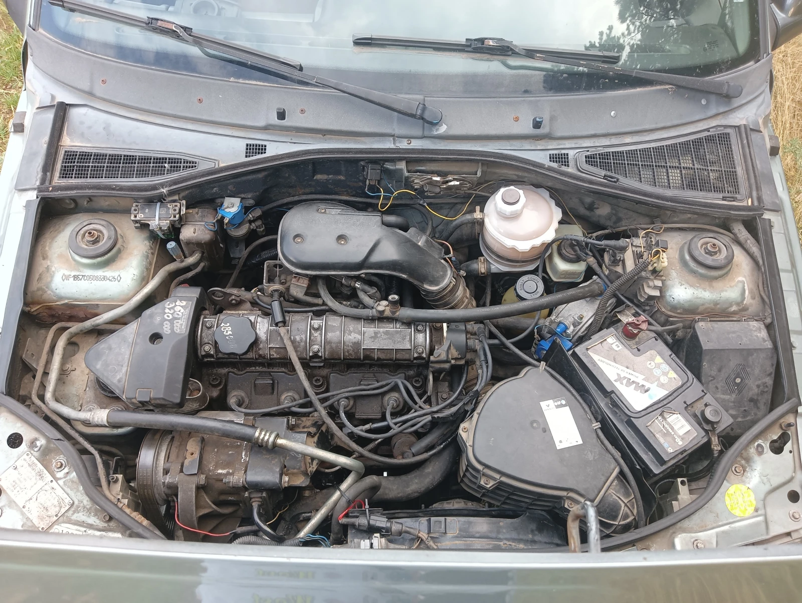 Renault Clio 1.8, 8v, Baccara, снимка 8 - Автомобили и джипове - 55327101