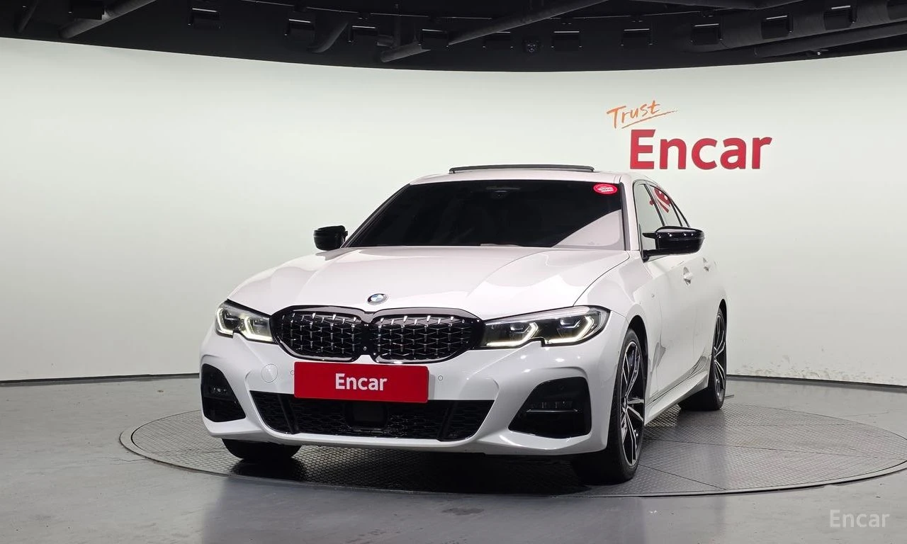 BMW 330 M* SPORT* ДИСТРОНИК* ХЕДЪП* 360КАМЕРА* LANE* ASSIS, снимка 3 - Автомобили и джипове - 55484955
