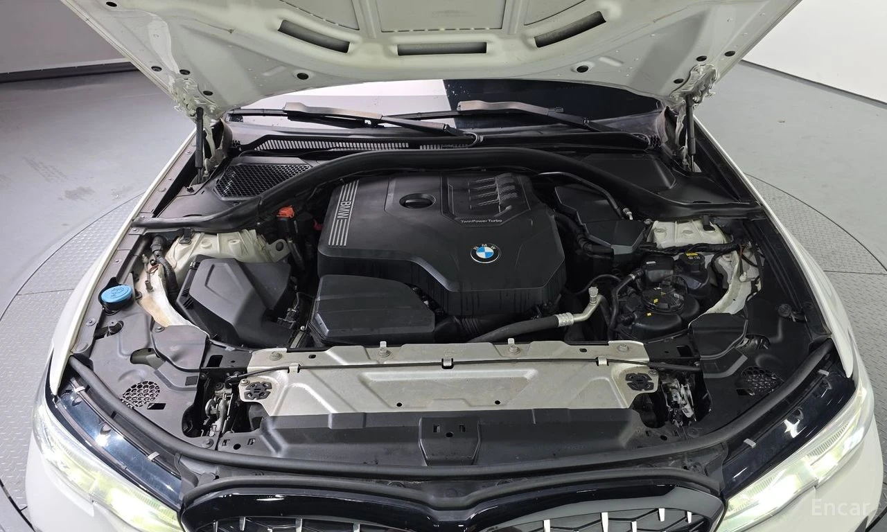 BMW 330 M* SPORT* ДИСТРОНИК* ХЕДЪП* 360КАМЕРА* LANE* ASSIS, снимка 17 - Автомобили и джипове - 55484955