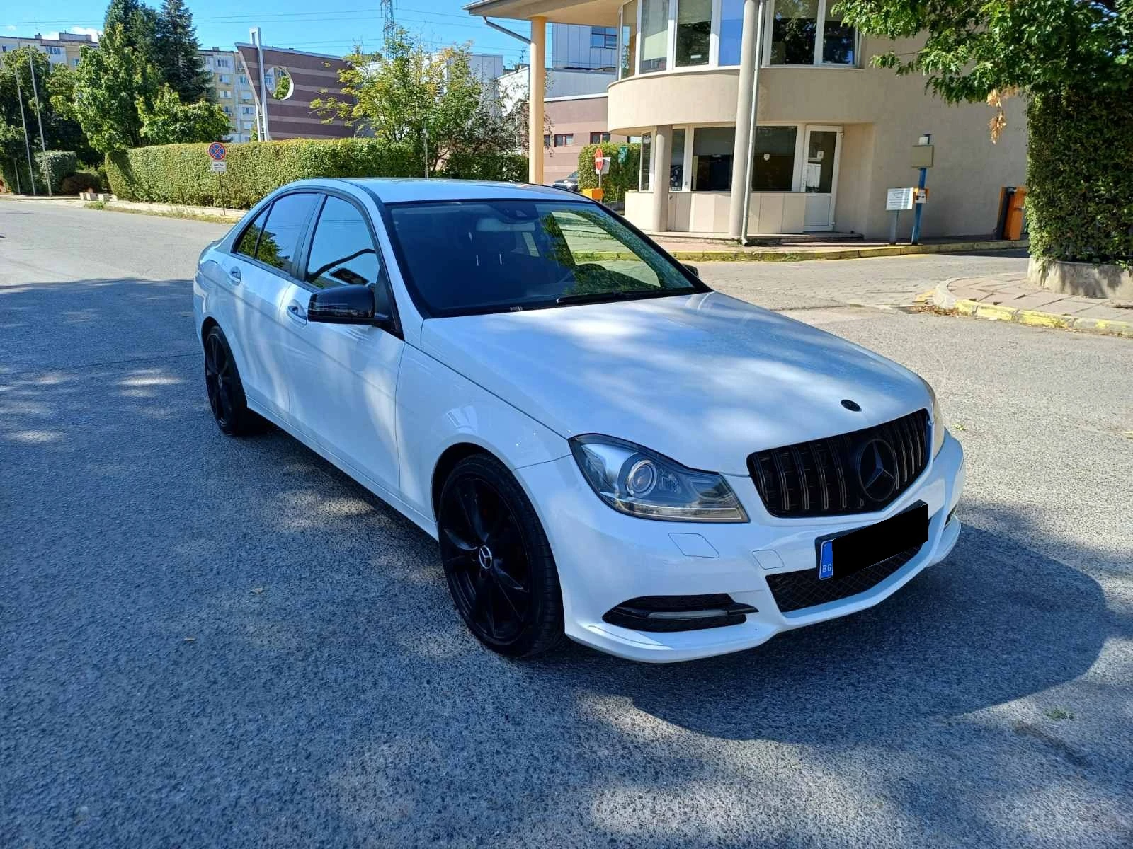 Mercedes-Benz C 220 CDI Classic BlueEfficiency, снимка 3 - Автомобили и джипове - 56072596