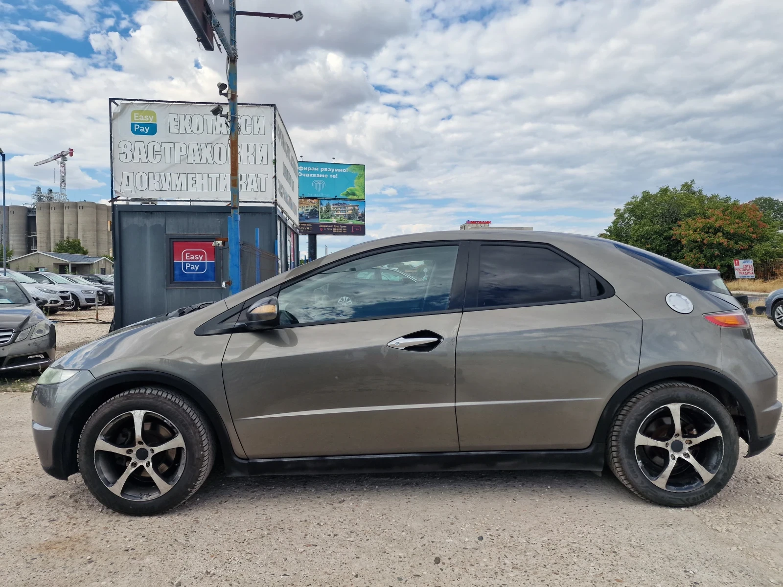 Honda Civic 1.8 ГАЗ, снимка 5 - Автомобили и джипове - 56111841