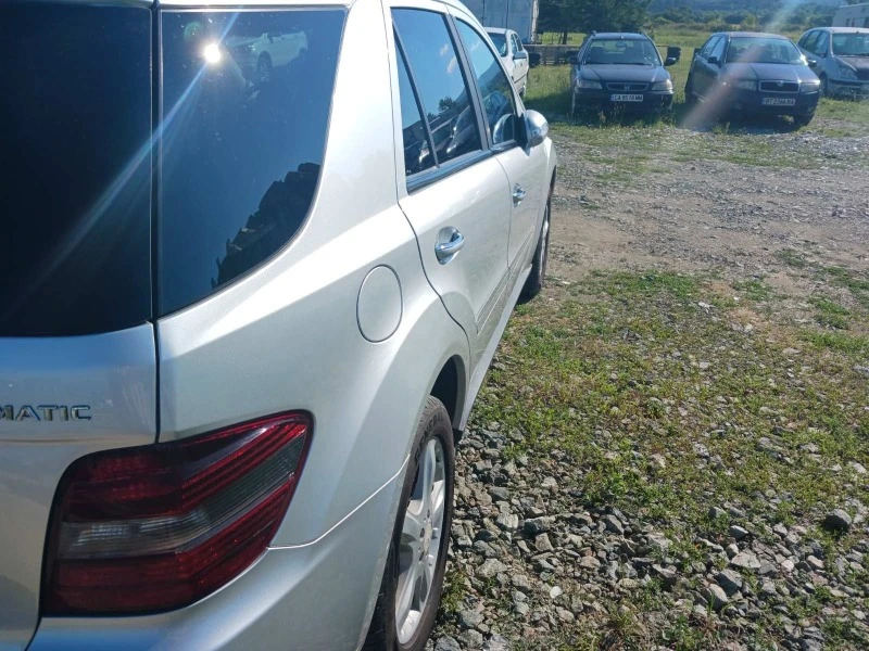 Mercedes-Benz ML 320, снимка 13 - Автомобили и джипове - 48435635