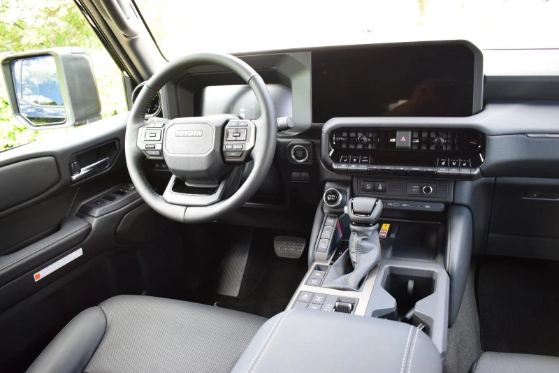 Toyota Land cruiser 250/2.8 D-4D/MILD HYBRID/EXECUTIVE/360/LED, снимка 8 - Автомобили и джипове - 53558547