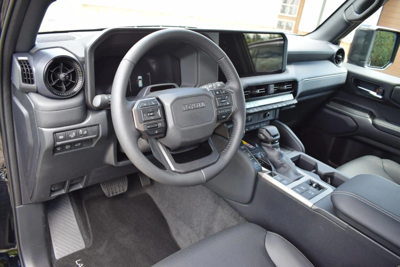 Toyota Land cruiser 250/2.8 D-4D/MILD HYBRID/EXECUTIVE/360/LED, снимка 7 - Автомобили и джипове - 53558547