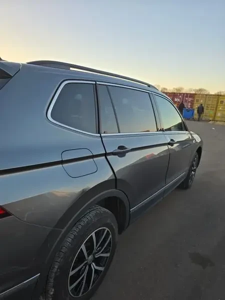 VW Tiguan, снимка 5 - Автомобили и джипове - 53032298