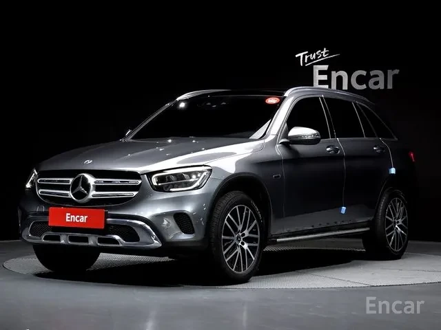 Mercedes-Benz GLC 300 E4MATIC
