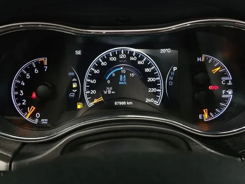 Jeep Grand cherokee, снимка 7 - Автомобили и джипове - 56734358
