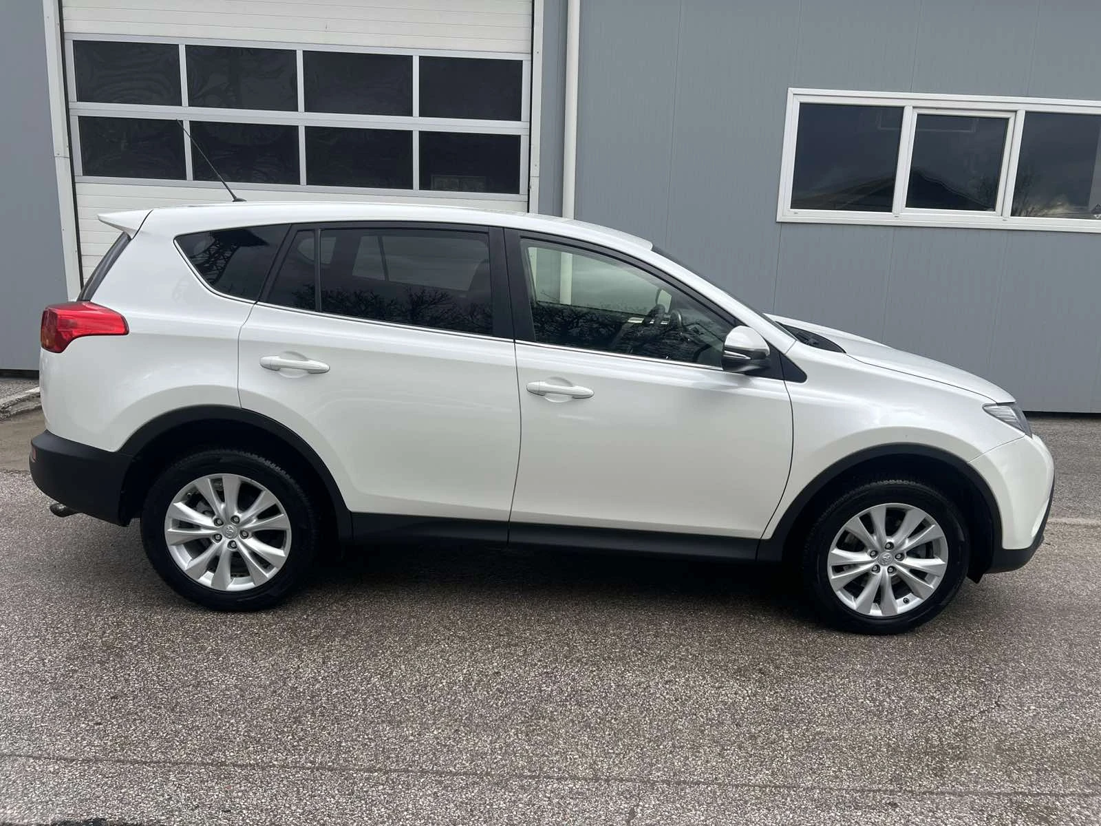 Toyota Rav4 4x4 Автомат Серв. История - изображение 5