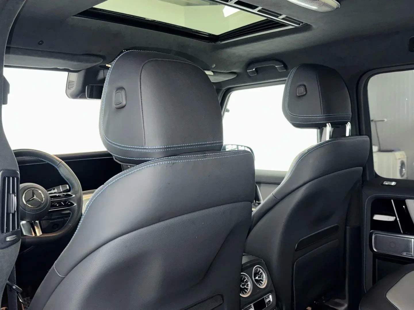 Mercedes-Benz G 580 EQ = AMG Line = Night Package II Гаранция - изображение 8